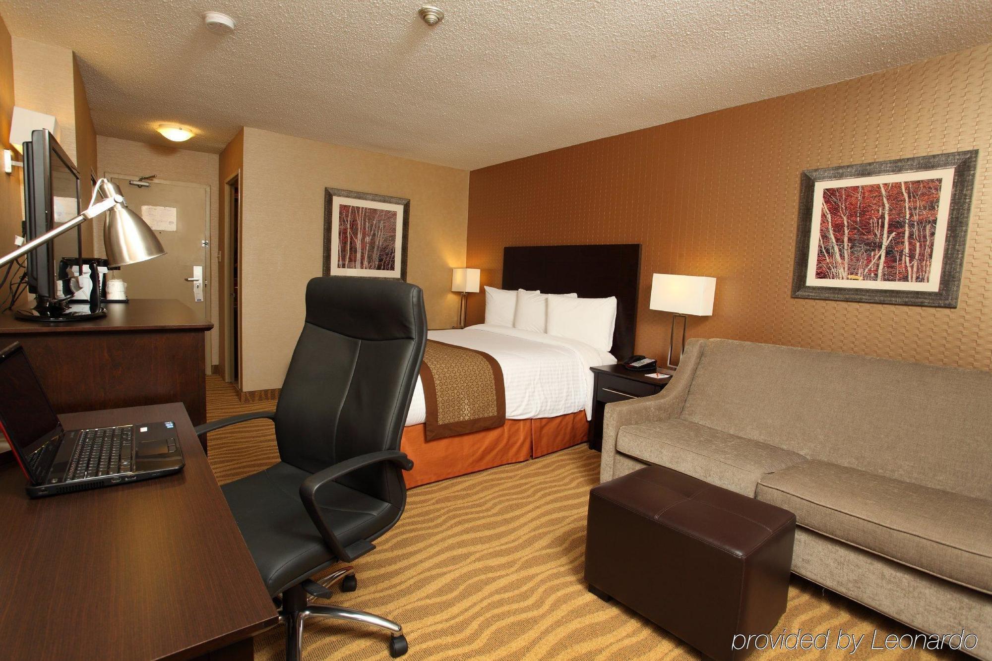 Park By Radisson Toronto-markham Inn 3*