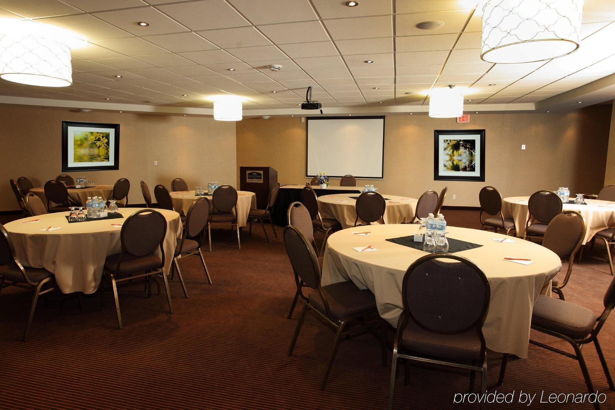 Park By Radisson Toronto-markham Inn 3*