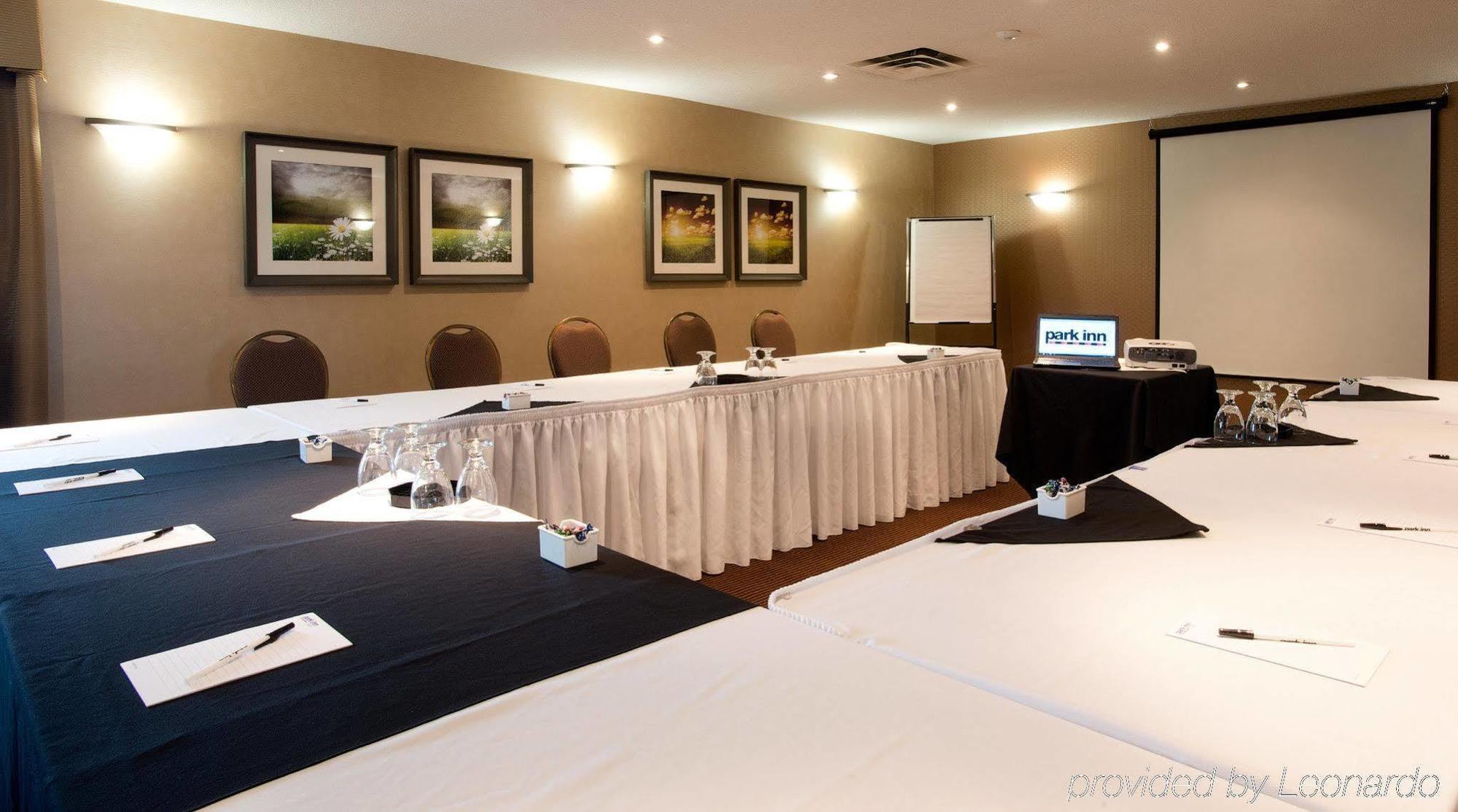 Park By Radisson Toronto-markham 3*